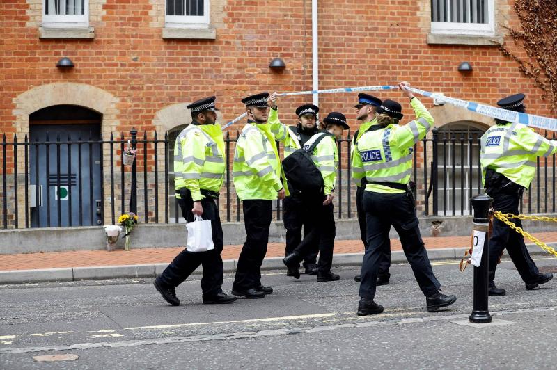 British Police: Two People Stabbed at Hospital in London