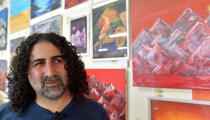 فرنسا ترحل نجل أسامة بن لادن وتمنعه من العودة