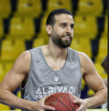 Title: Amir Saud Leaves the Sports Club