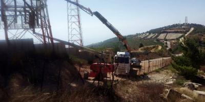 Title: Israeli Army Dismantles Iron Fence on Lebanese Border