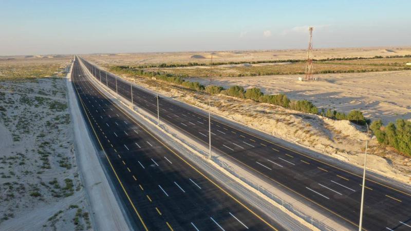 Girl Forgotten by Family on a Road in Saudi Arabia