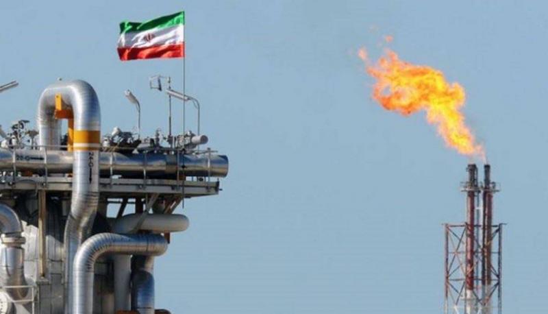 Iran Raises Light Crude Price for Asian Buyers