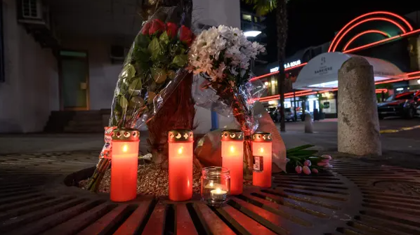 In Switzerland, a Mother Tries to Convince Her Family to Commit Suicide: 