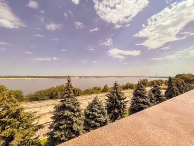 Title: Helicopter Ambulance Crashes in Volgograd Region of Russia