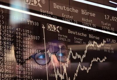 European Stocks Decline Ahead of Busy Week of Earnings Reports