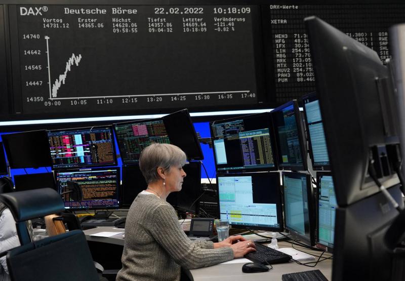 European Stocks Decline, Spanish Market Shows Strong Performance