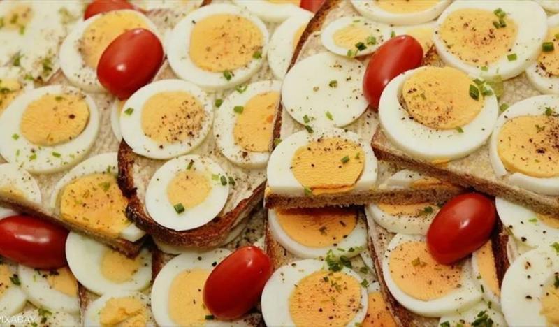 A Wrong Way to Cook Eggs Can Lead to Serious Illness: Here Are the Details!