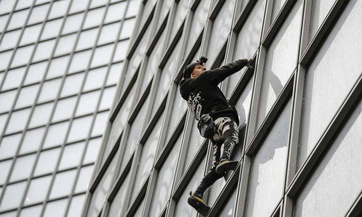 Protest Against Macron's Law: Climbing a Skyscraper