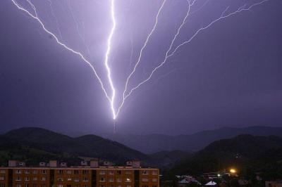 Lightning Strikes Jazan in Saudi Arabia