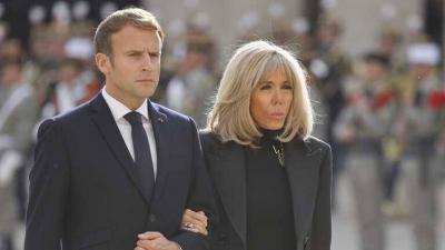 Autistic Journalist Embarrasses Macron: "You Shouldn't Marry Your Teacher!"