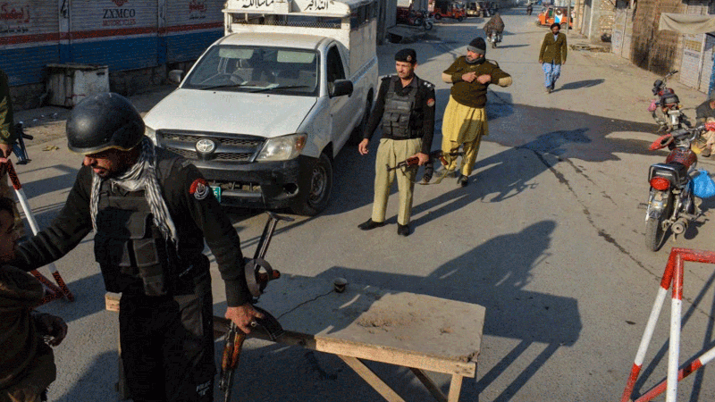 Police in Pakistan Announce the Death of 13 People Due to Explosions