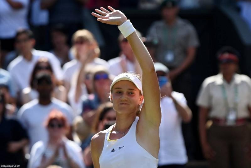Rybakina Reaches Wimbledon Quarterfinals After Haddad Maia Withdraws in Tears Due to Injury