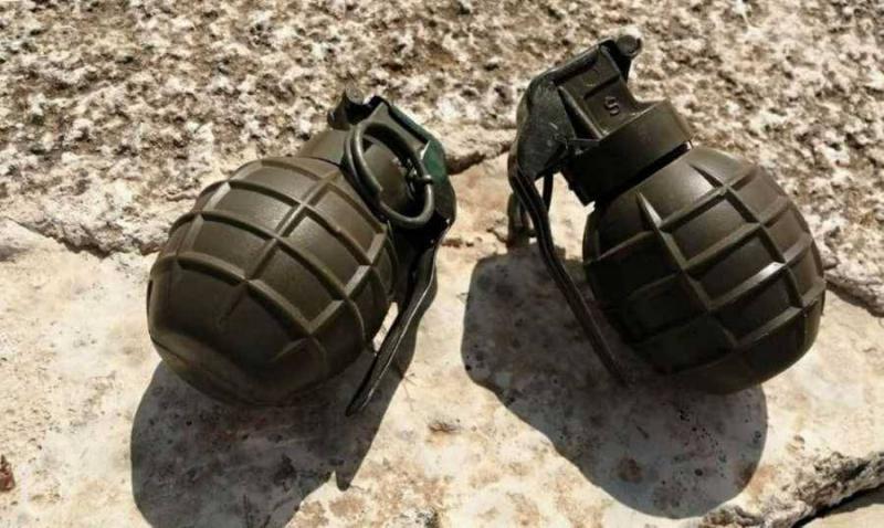 Bombs Found in Front of an Apartment in Abu Samra!