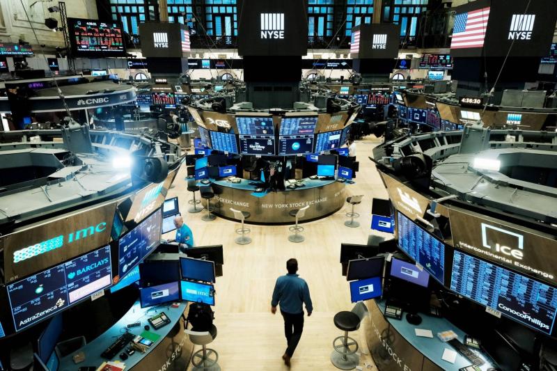 Wall Street Closes Sharply Down Amid Recession Fears