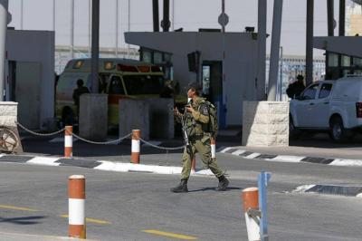 Israeli Army Kills Palestinian at Checkpoint in the West Bank