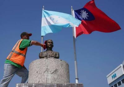 Taiwan's Foreign Ministry Removes Honduras Flag After Cutting Ties