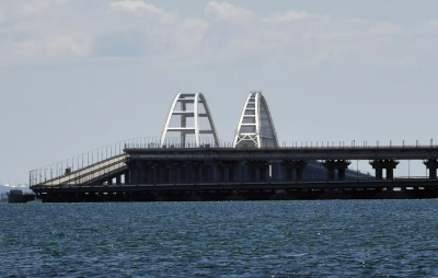 Russia Suspends Vehicle Traffic on Crimean Bridge