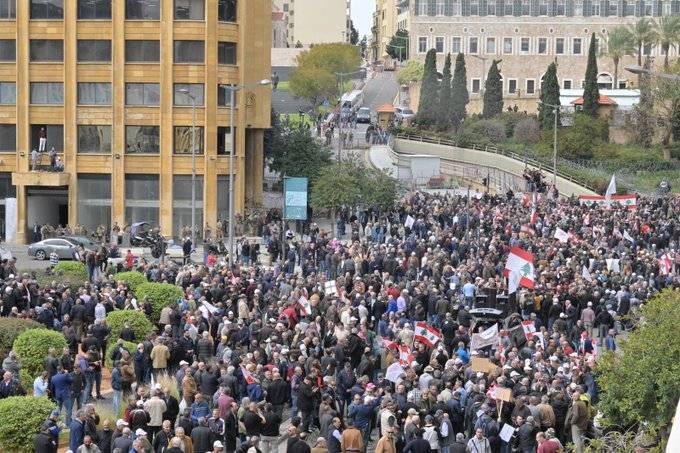 Clash Between Security Forces and Protesters in Downtown Beirut…Video