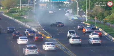 Video - Car Accident in Abu Dhabi Due to Sudden Lane Change