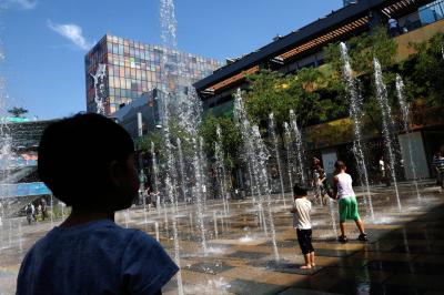 Temperature in Beijing Exceeds 40 Degrees Celsius