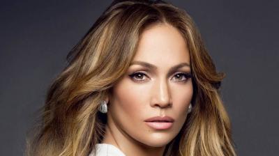 Jennifer Lopez in a Romantic Look with Ben Affleck