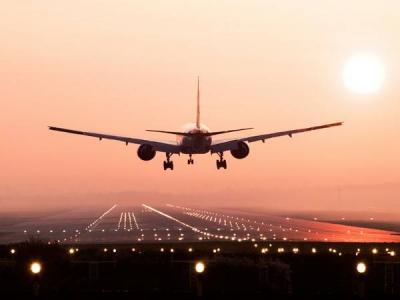 Title: Moscow's Vnukovo Airport Reopens After Drone Sightings Suspicion