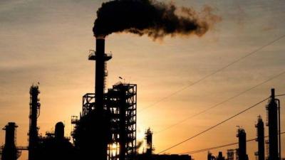 Oil Heads for Third Weekly Loss