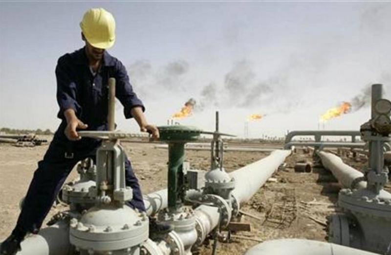 Algeria Decides to Cut Oil Production to Support Saudi Efforts