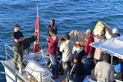 Boat Capsizes off Tunisia, Resulting in 5 Migrant Deaths and 7 Missing