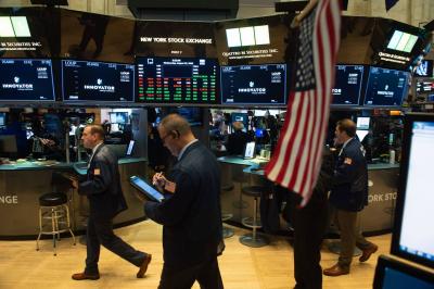 U.S. Stocks Close Lower Amid Decline in Tech Shares