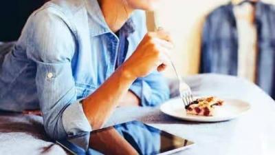 Avoid These Foods to Reduce Anxiety Symptoms