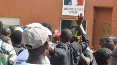 Title: Niger: Heightened Security Around the French Embassy