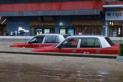 Heavy Rains Flood Hong Kong and Shenzhen