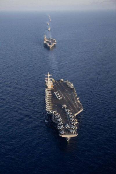 Photos: U.S. Aircraft Carrier "Eisenhower" Meets "Ford" in the Eastern Mediterranean