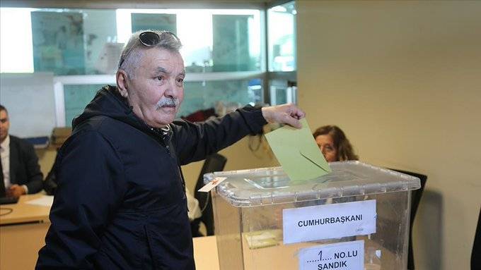 # Turks Abroad Start Voting in Presidential Election Runoff