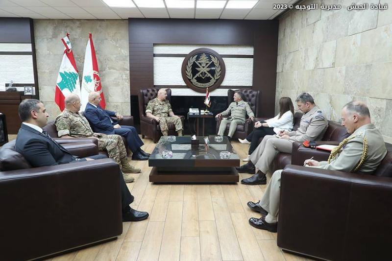 Meeting Between General Aoun and British Delegation