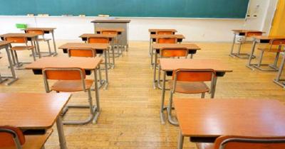 Minister Announces Continued Closure of Schools Near Borders