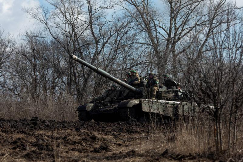 Russia Replaces Regular Forces with Wagner Units in Bakhmut
