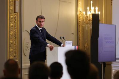 Macron in Daily Contact with Bazoum