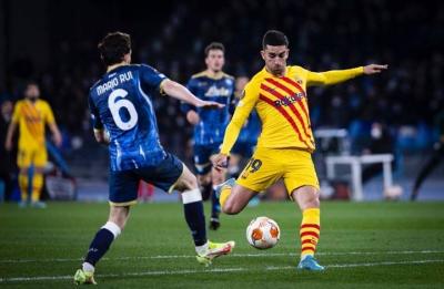 برشلونة يقصي نابولي بأداء مبهر