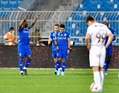 الهلال يداوي جراحه بخماسية الشباب