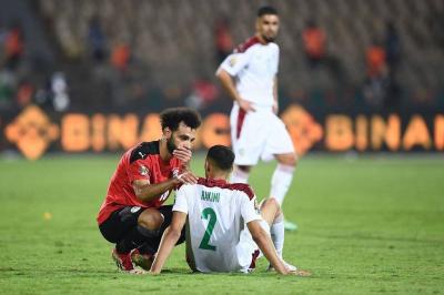 عندما تتجلى الروح الرياضية.. صلاح يواسي حكيمي