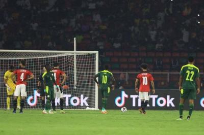 محمد صلاح يخدع ماني في أول اختبار بنهائي امم افريقيا