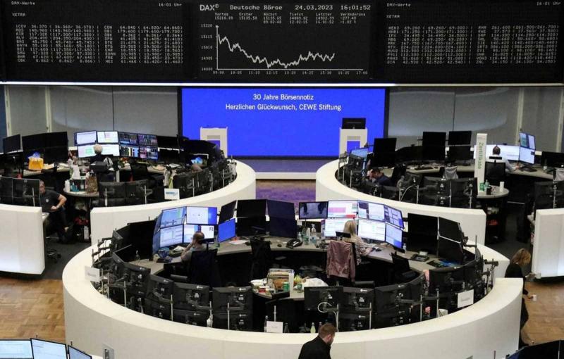European Stocks Decline on Banking and Semiconductor Shares Drop