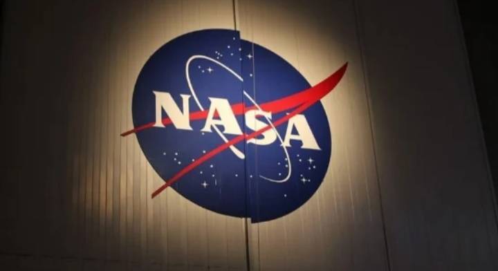 NASA Launches Its New Giant Rocket to the Moon