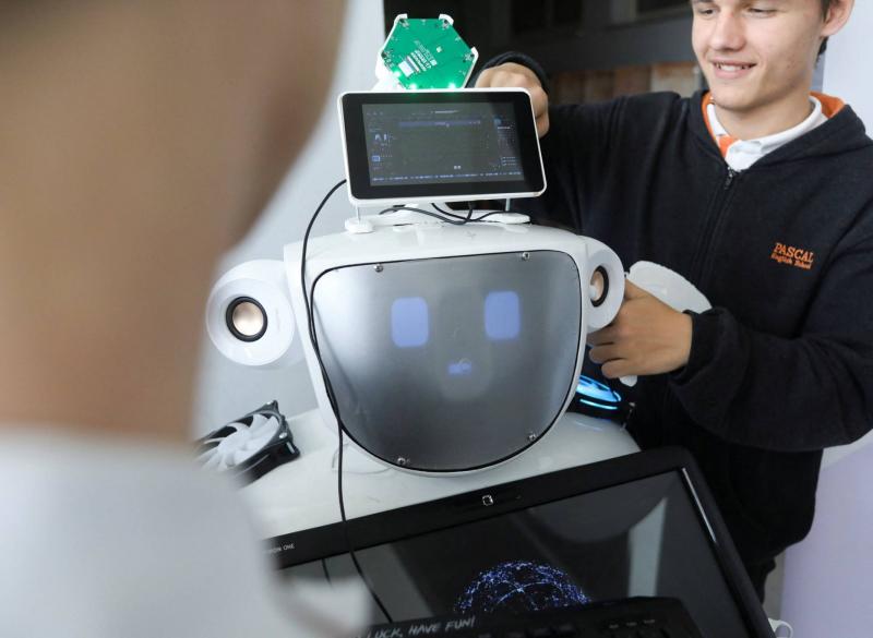In Cyprus: A ChatGPT-Powered Robot Takes Over Classrooms