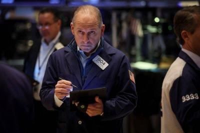 Wall Street Opens Lower Due to Decline in Bank Stocks
