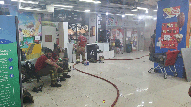 Lebanon: Airport Road Fire Spreads to Al-Amliyah Warehouses