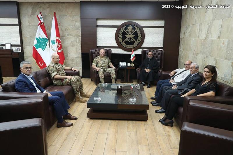 Delegation from Ain Ebel Visits Army Commander