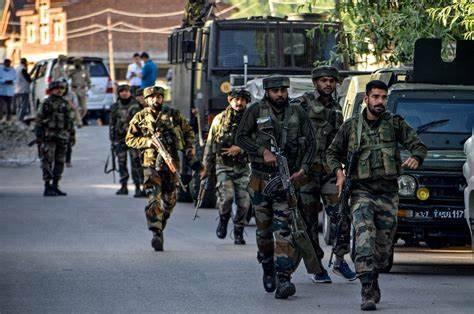 Attack on Military Forces in Pakistan Kills 14